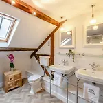 Airy Hill Manor - The Penthouse *