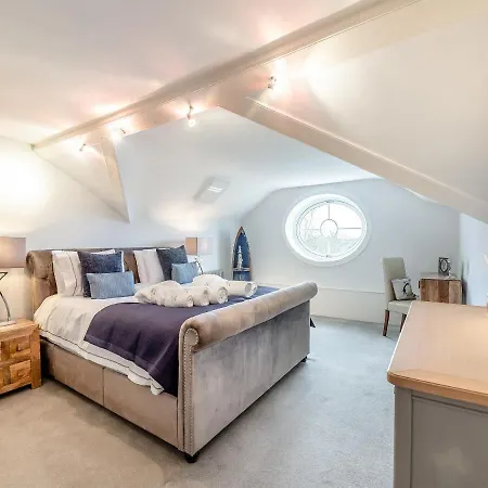 度假居 Airy Hill Manor - The Penthouse 惠特比