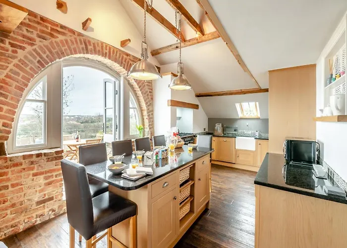 Airy Hill Manor - The Penthouse * Whitby