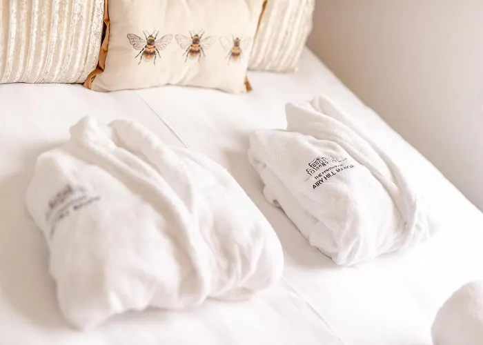 Holiday home Airy Hill Manor - The Penthouse *