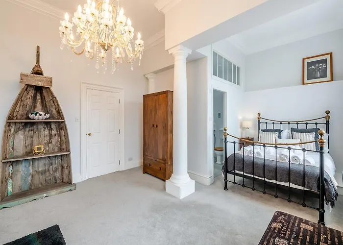 Holiday home Airy Hill Manor - The Penthouse *