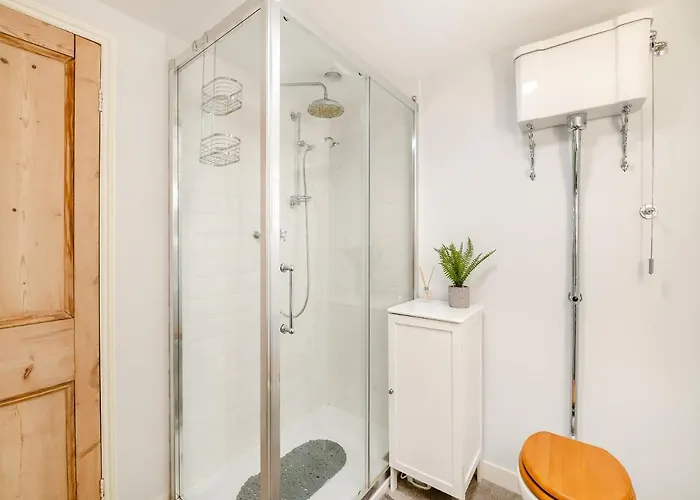 Airy Hill Manor - The Penthouse Holiday home Whitby