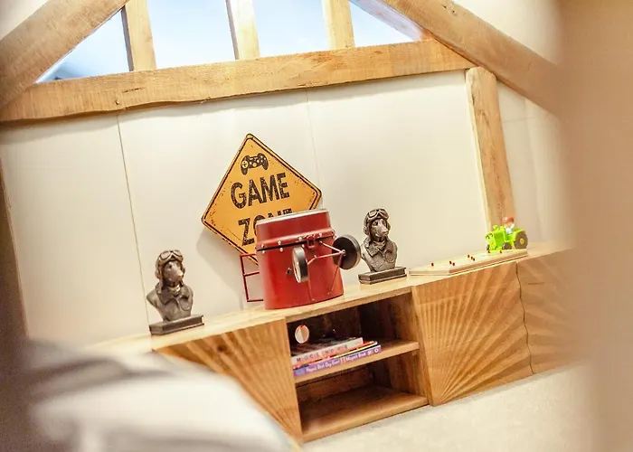 Holiday home Airy Hill Manor - The Penthouse *