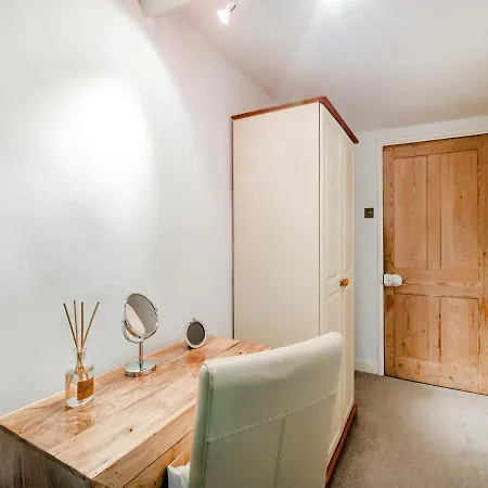 Дом отдыха Airy Hill Manor - The Penthouse *