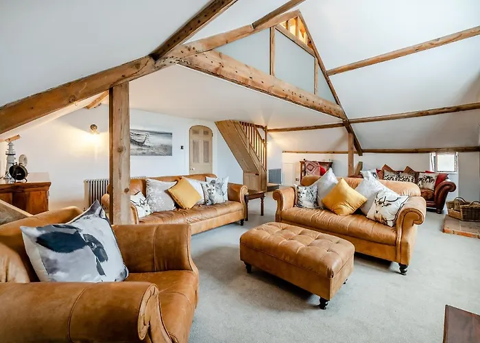 Airy Hill Manor - The Penthouse Whitby