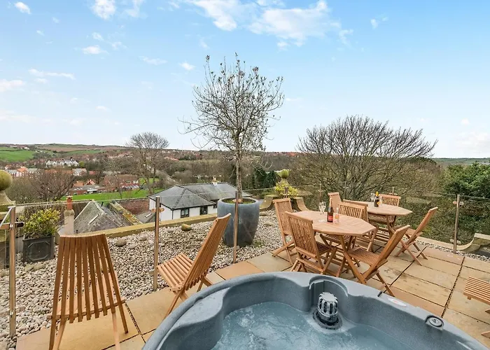Holiday home Airy Hill Manor - The Penthouse Whitby